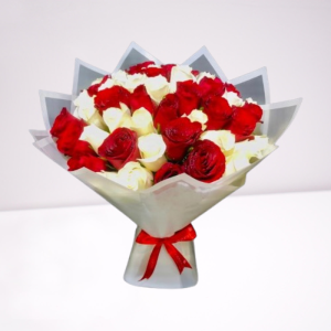 Red and white roses bouquet